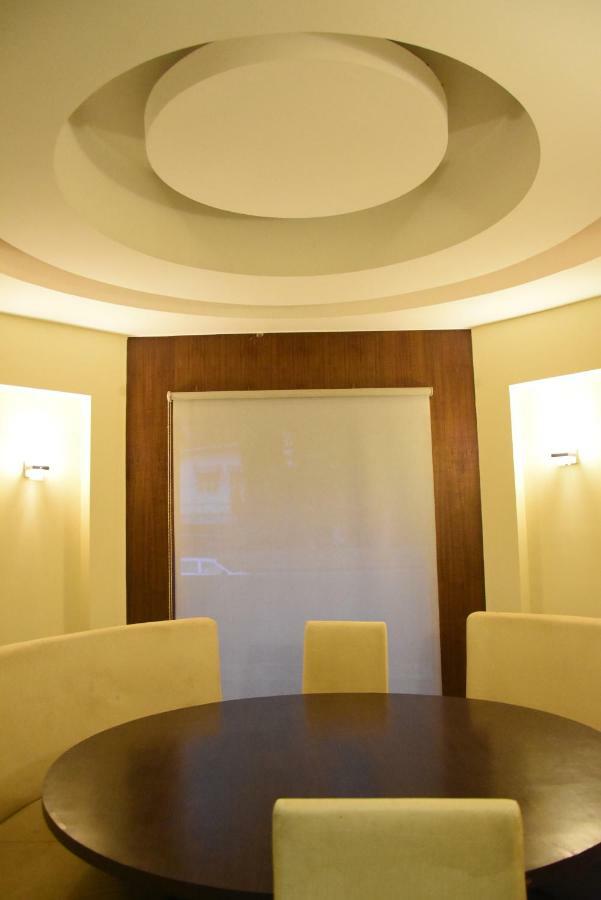 Hotel Landmark Ratnāgiri Екстериор снимка